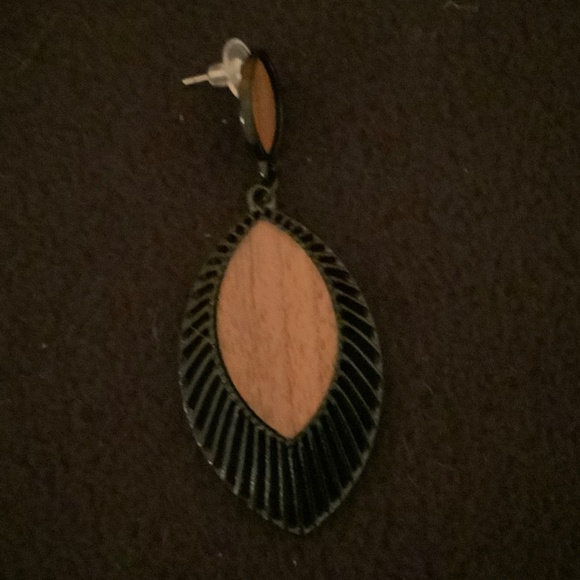 LAST PAIR Modern Chic Tear Drop Earrings - Picture 3 of 4